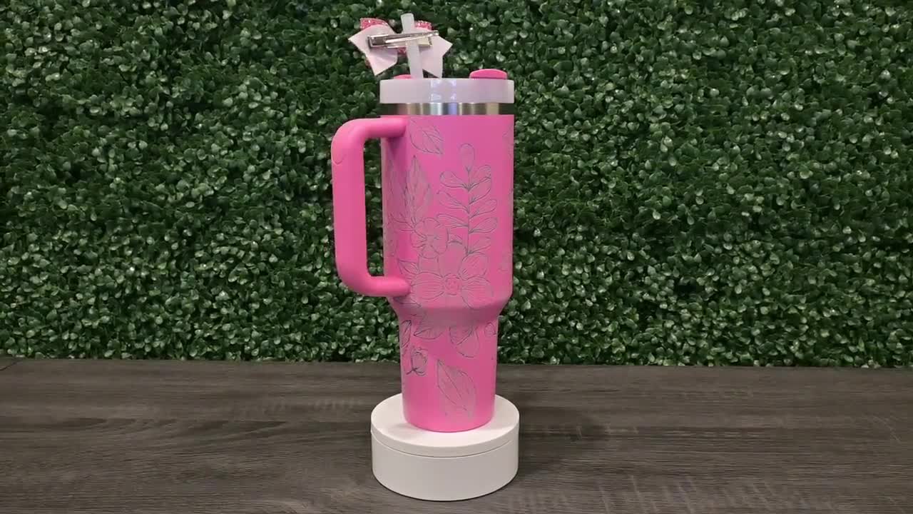 Stanley 40 oz Quencher con flor personalizada grabada a láser / Peonía rosa video poster