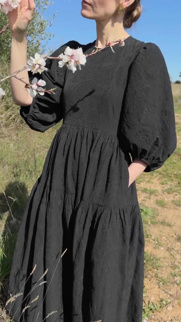 elsa様オーダー Amazon.com: Mattel Disney Frozen Toys, Singing Elsa Doll in