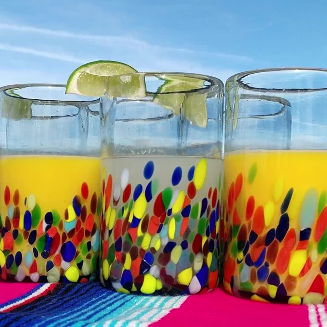 Mexican Hand Blown Modern Margarita Glasses – Set of 4 Aqua Rim Margarita  Glasses 12 oz 