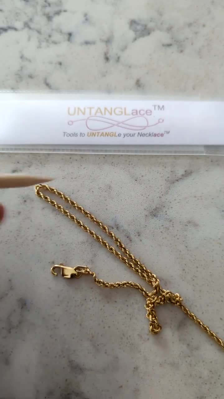 How to Untangle Necklaces: 4 Helpful Methods for Minimal Hassle