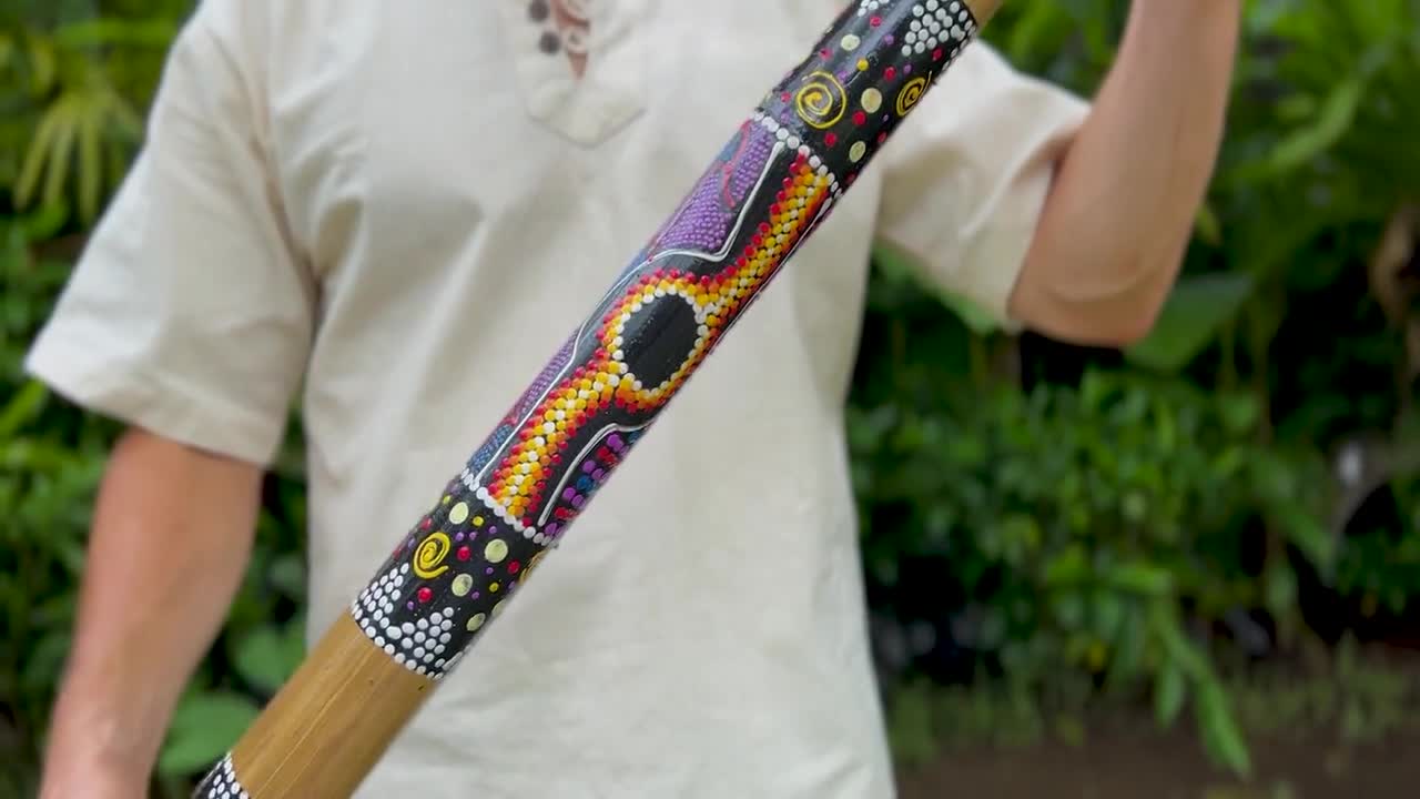 Bâton de pluie artisanal en bambou 60cm. Acheter rainstick en ligne.