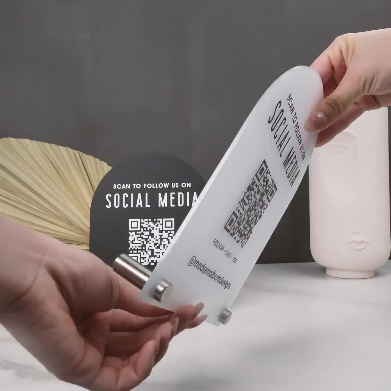 Arched QR Code Social Media Sign - 6x7.75