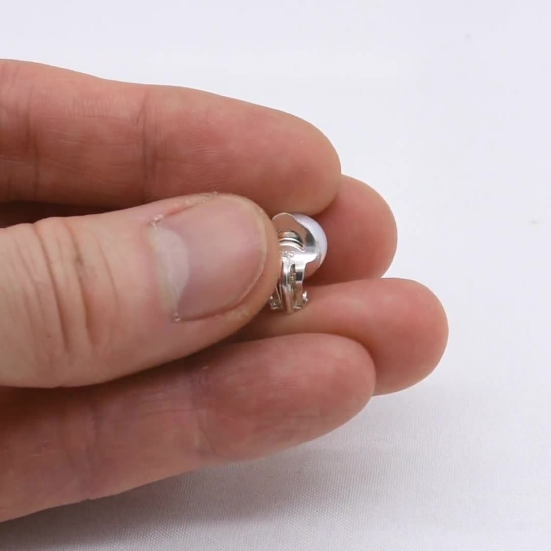 Orecchini a bottone con perle Keshi: cerchio Mobius in argento sterling, oro riempito 14k - Italia