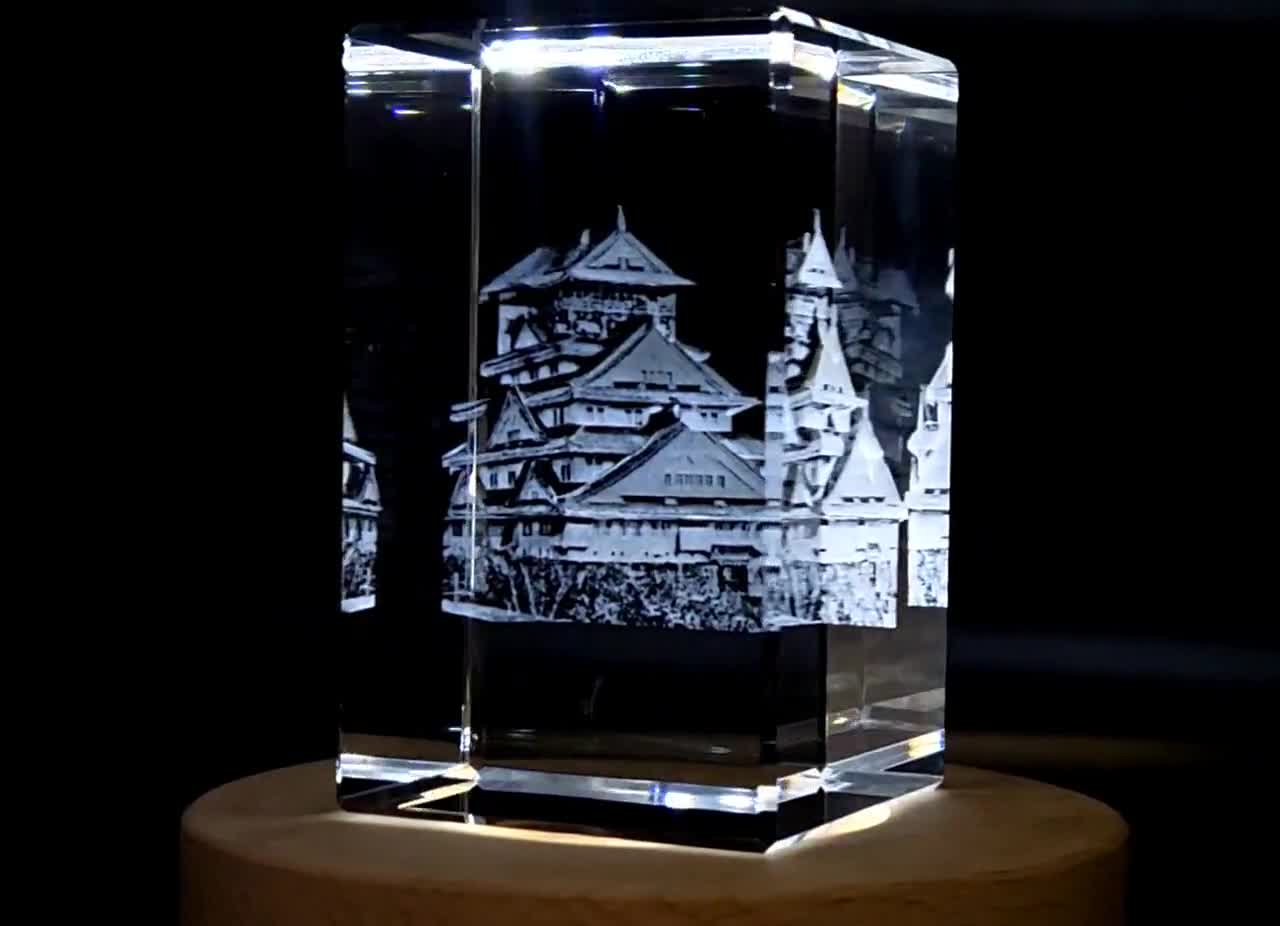 大阪城建築の 3D クリスタル彫刻 - 歴史愛好家へのユニークなギフト