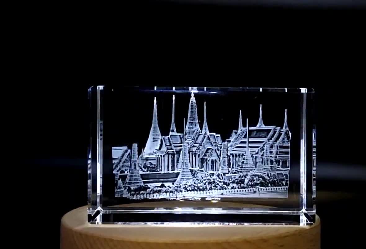 Recognition 3D Engraved Crystal Grand Palace: Thai Landmark Decor