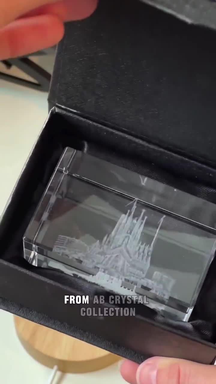 サグラダファミリア3D刻印クリスタル記念品お土産 - Etsy 日本