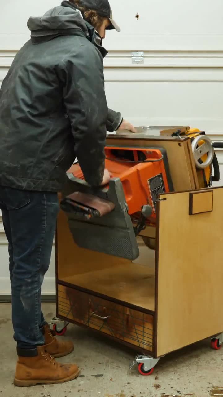 Flip Top Mobile Tool Stand