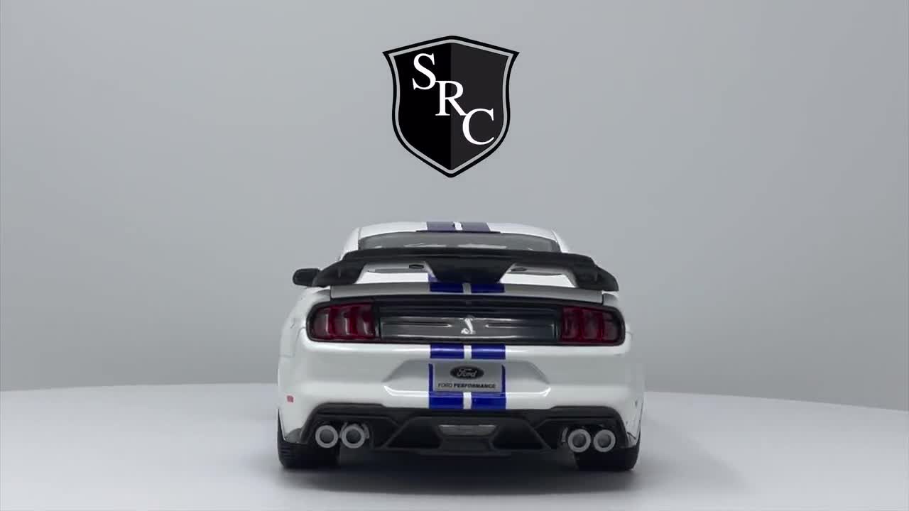 Ford Mustang Shelby GT500 - Maisto 1:18 Diecast