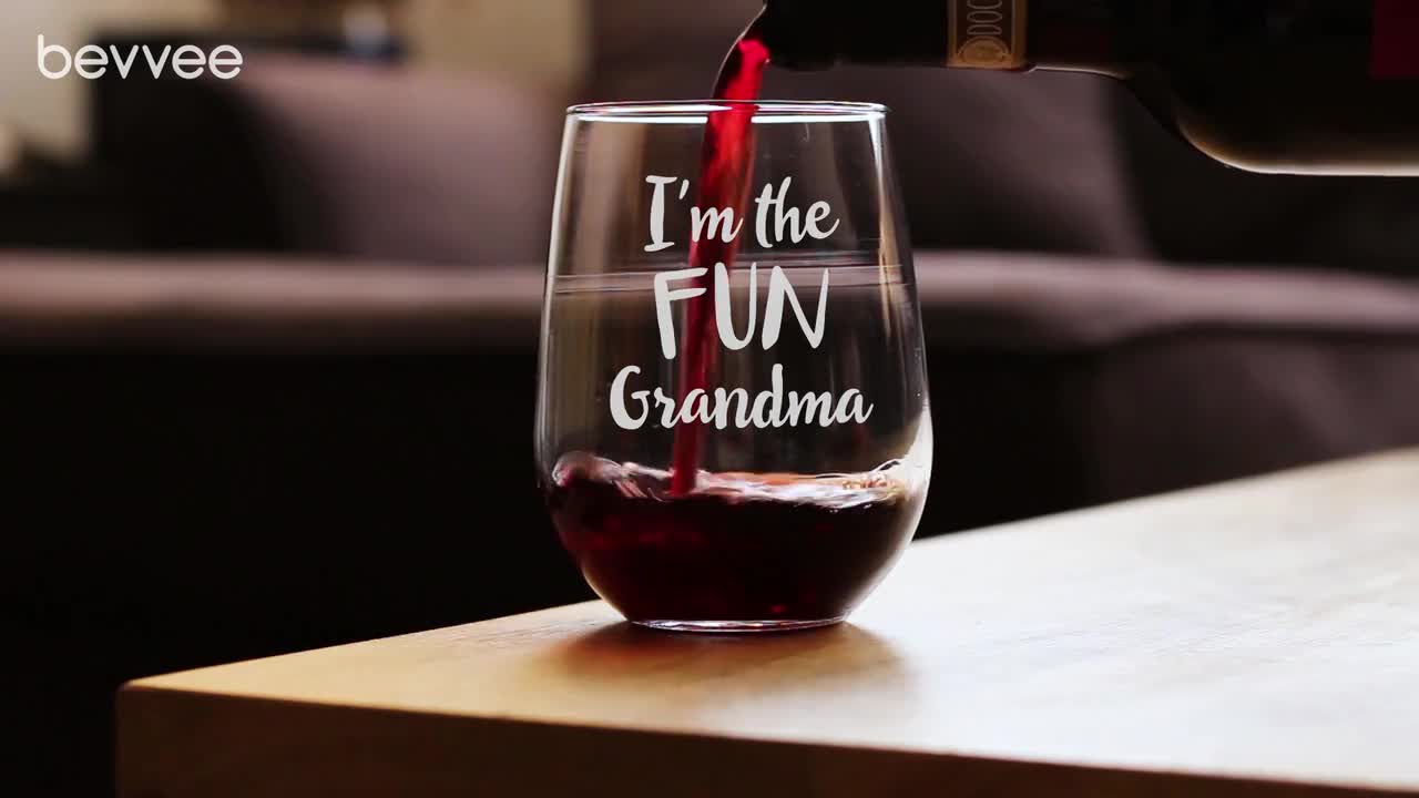 I'm the FUN Grandma Funny Wine Glass Gifts for Grandma - Novelty Birthday,  Mothers Day Gifts for Grandma, Nannas, Women, Unique Grandma Gifts from  Grandchildren, 17 oz Wine Glasses 