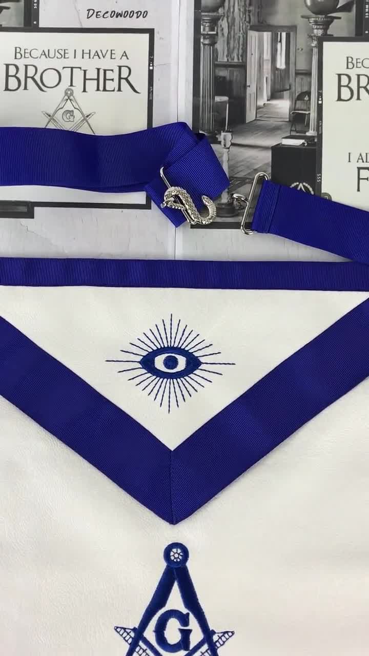 Tablier Maçonnique Brodé Carré Et Boussole – Similicuir, Poignée, Sangle Et Poches Pratiques