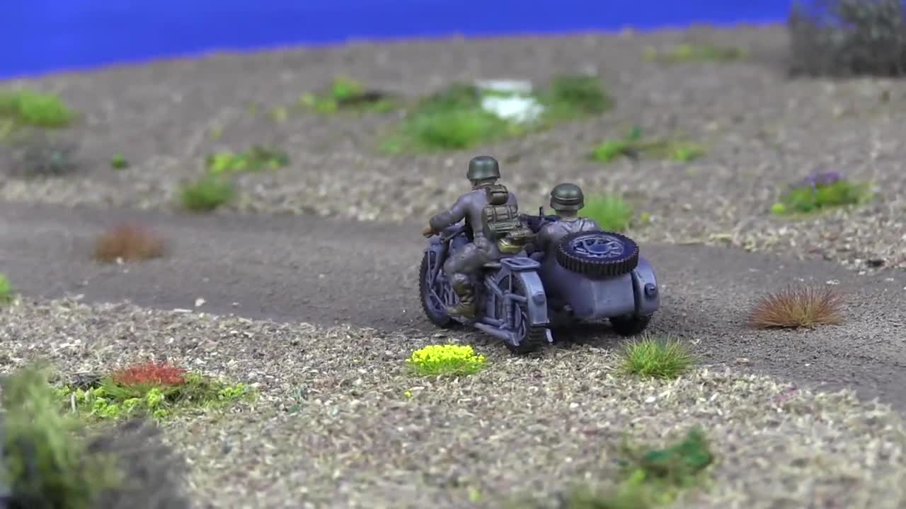 German motorcycle and MMG sidecar, World War Two, 28mm/20mm (1/56, 1/72) 3D  resin printed for wargaming, Bolt Action etc