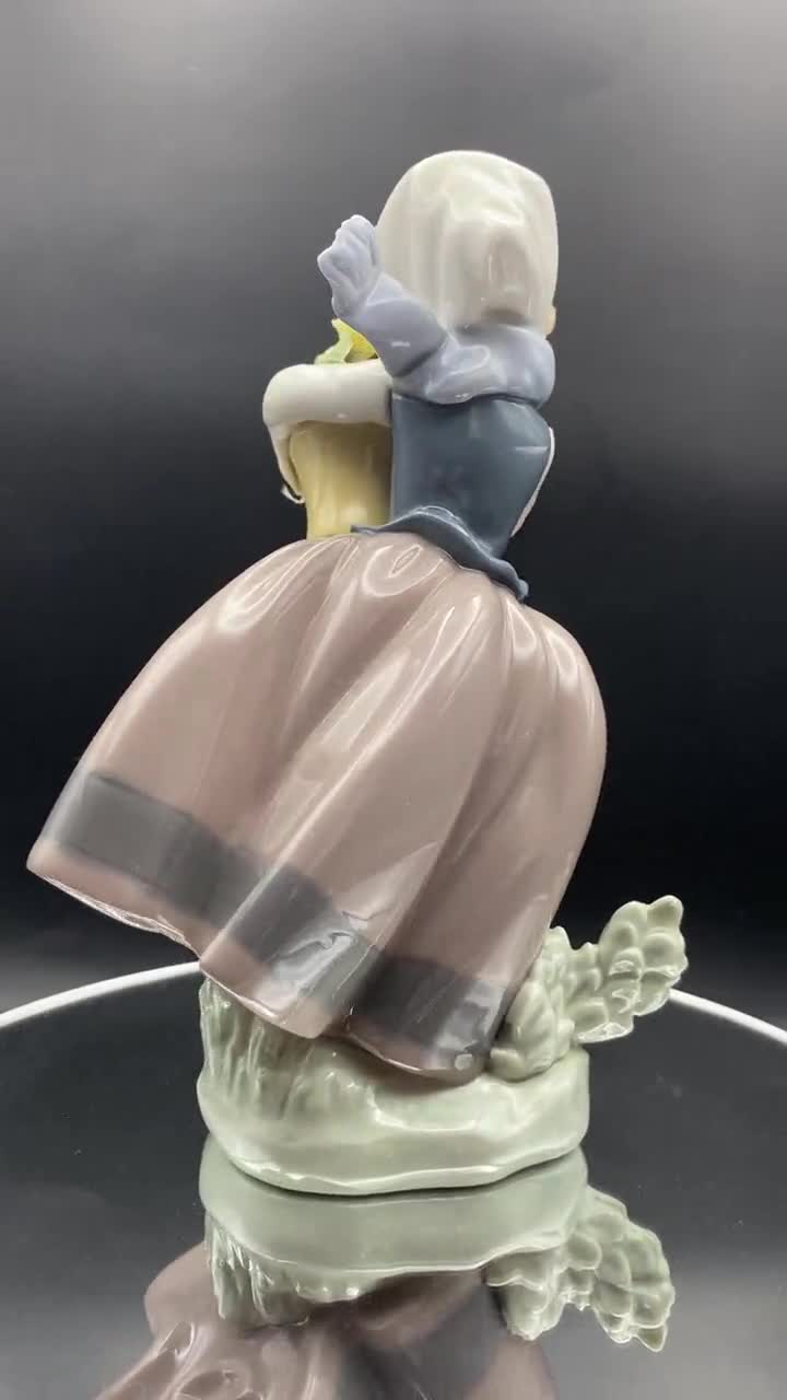 Lladro Figurine 