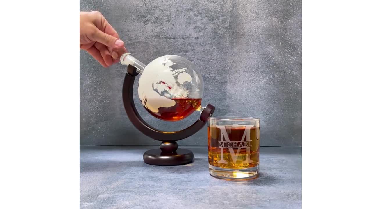 https://v.etsystatic.com/video/upload/q_auto/Globe_Decanter_Round_Glass_wby0zn.jpg