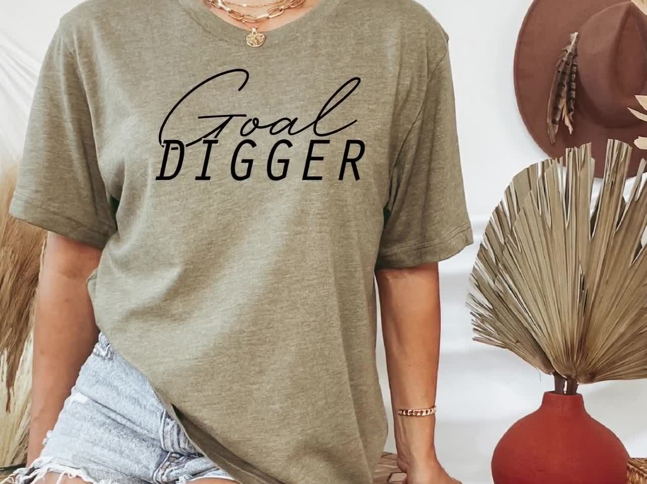 Round Neck T Shirt - Motivational Print GOAL DIGGER (13)