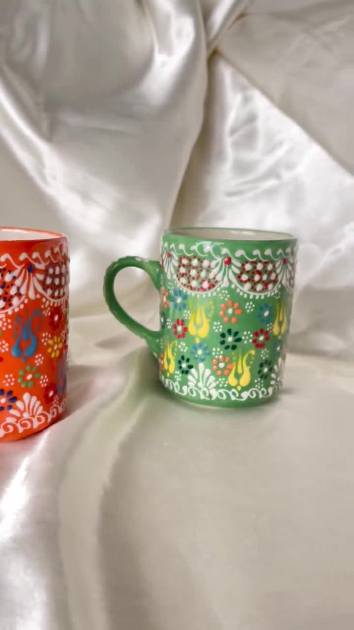 https://v.etsystatic.com/video/upload/q_auto/Green_Orange_Cup_Take_2_irgjhh.jpg