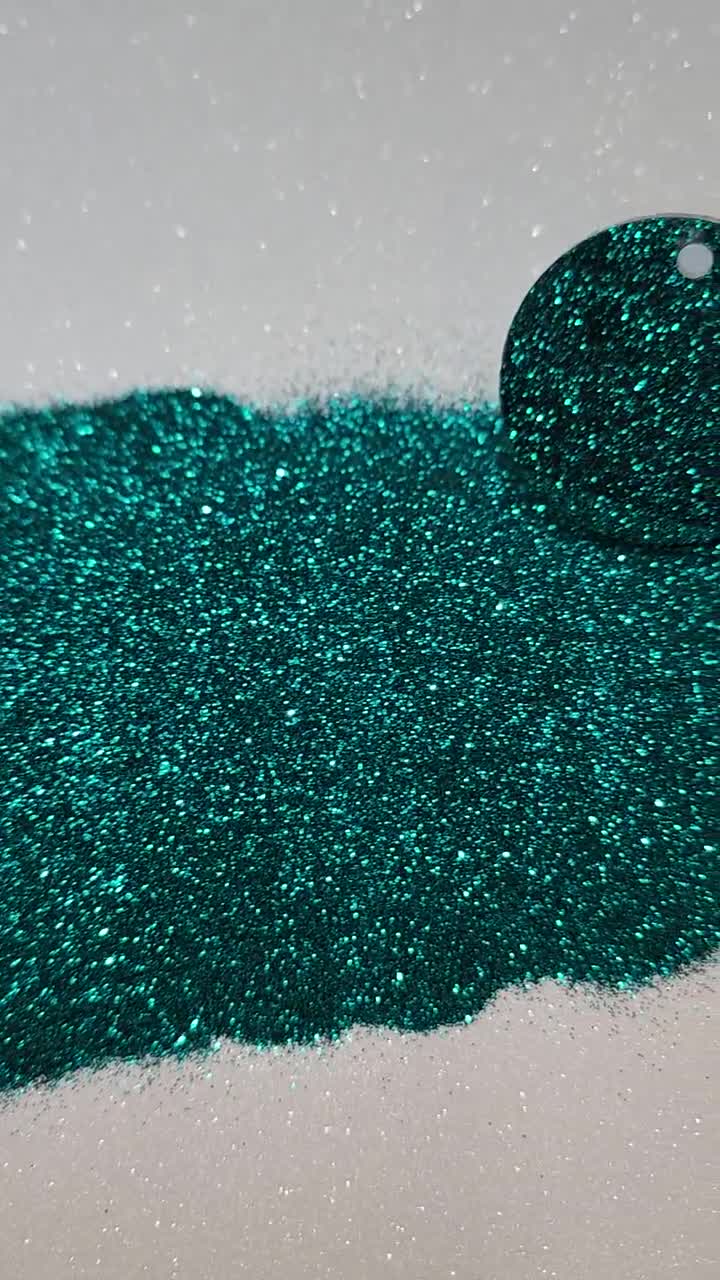 Green Goddess solvent resistant polyester glitter