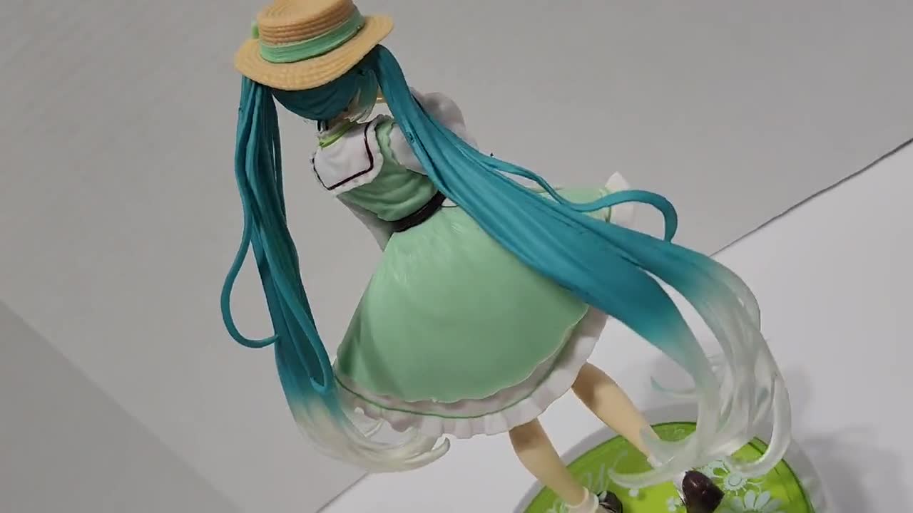 10% OFF Hatsune Miku Country Figure: New in Box, Green & White Outfit, 8"  Tall - Etsy