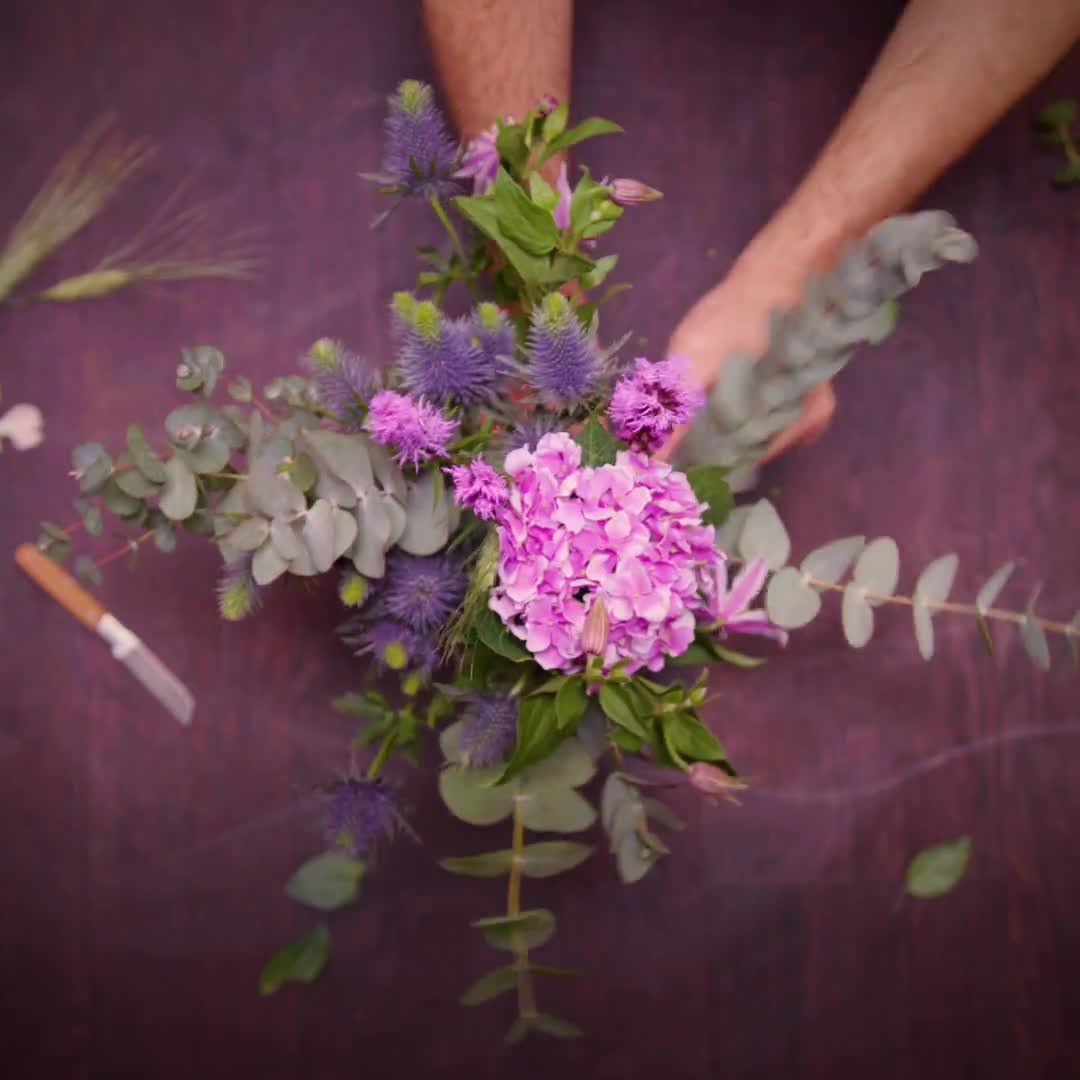 It's never been easier to create beautiful bouquets! Hanataba the worl