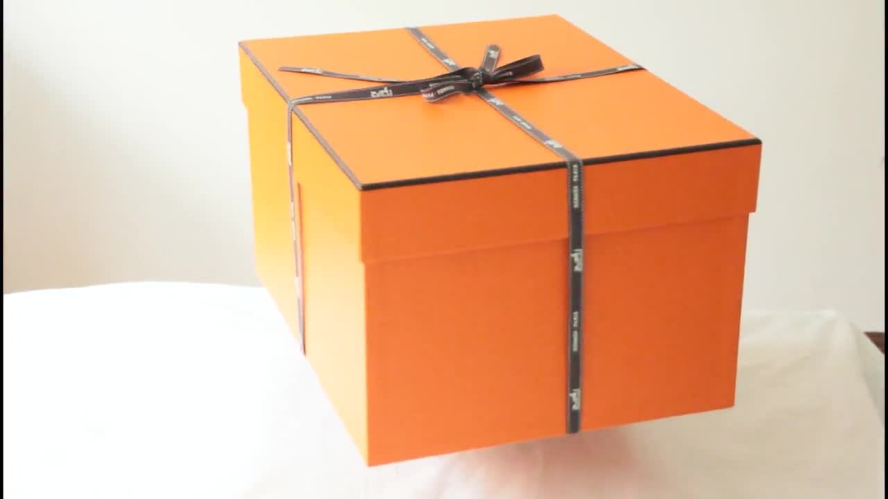 Hermes, Party Supplies, Hermes Holiday Gift Boxes Cologne Ribbon Book  Carre Packaging