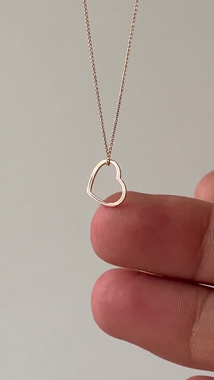 Collana con ciondolo a forma di cuore con fiore in argento sterling 925, catena a maglie, confezione regalo - Italia