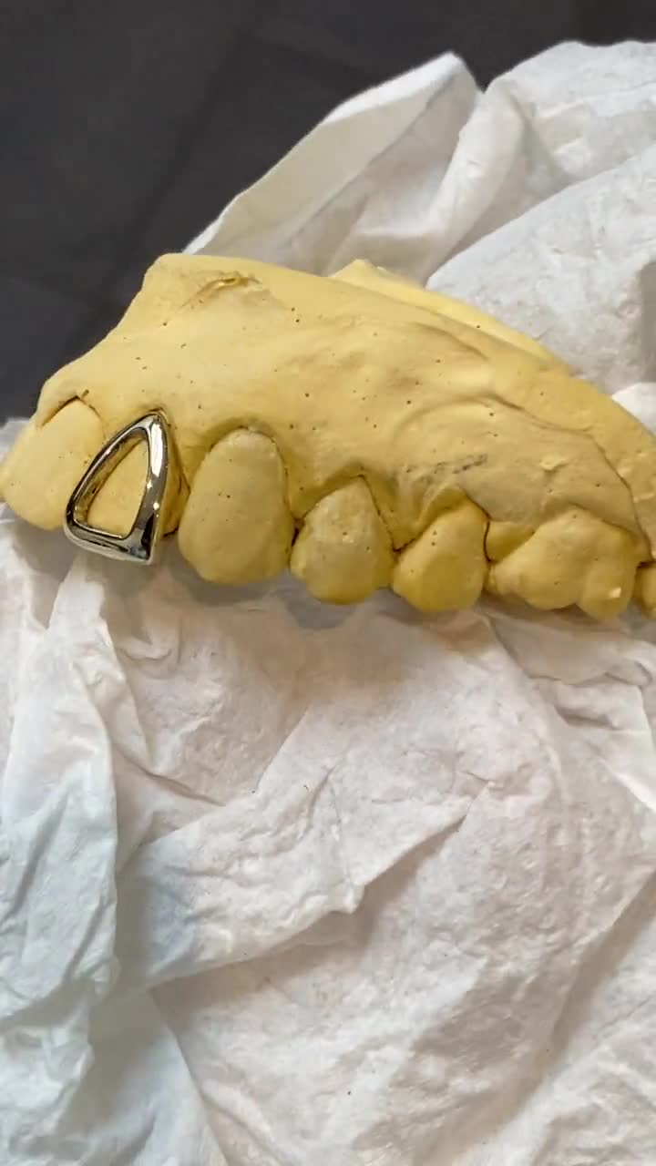 Tarnish Free Dental Gold Tooth Cap Grillz, Smoke Proof UK