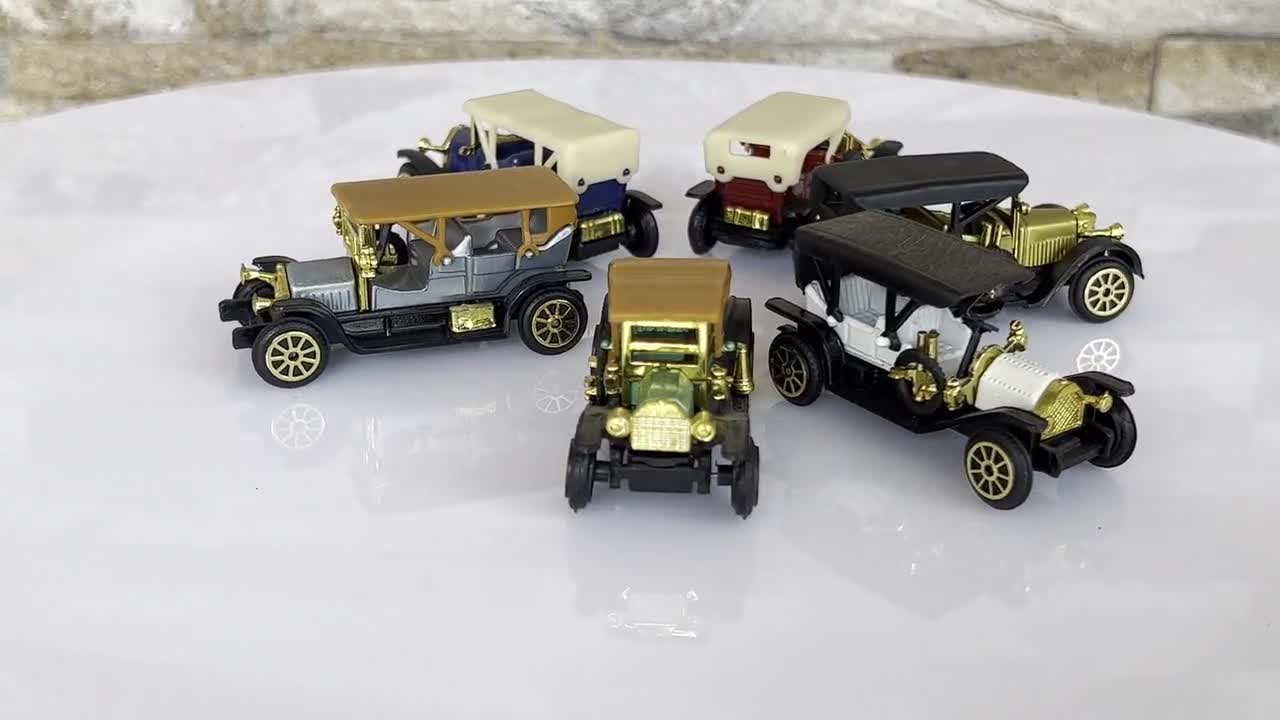 Modèle Voiture Old Modern 1949 Wagon - Échelle 1:12 Métal 30x12x15cm