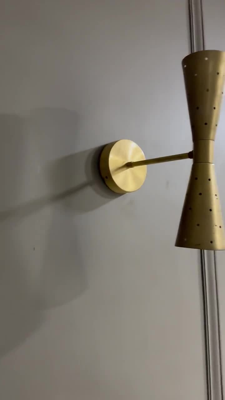 Applique murale en laiton de style moderne, milieu du siècle, en laiton - Canada
