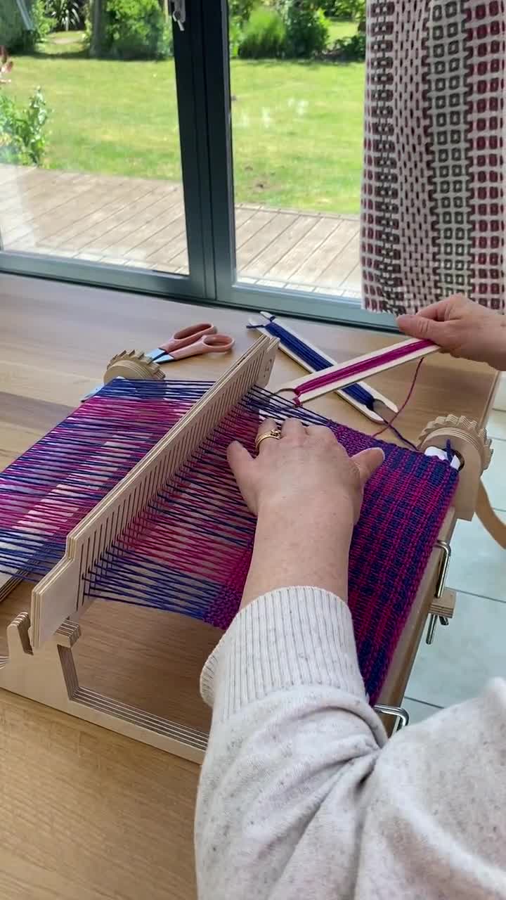Bookmark Weaving Kit, Mini Loom, Learn to Weave With Green, Pink and White  British Wool Options, Reusable Loom, Instructions, a Perfect Gift 