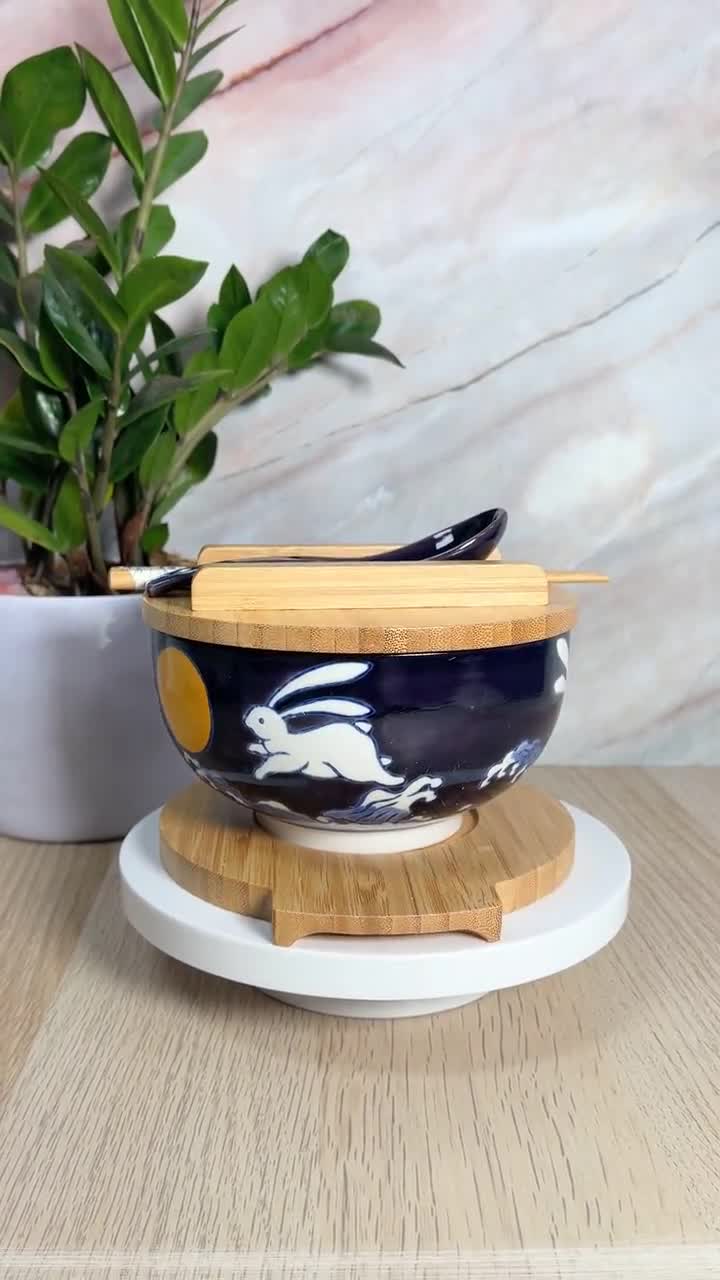 日本製陶器製ラーメン丼セット：月うさぎデザイン、竹蓋 - Etsy 日本