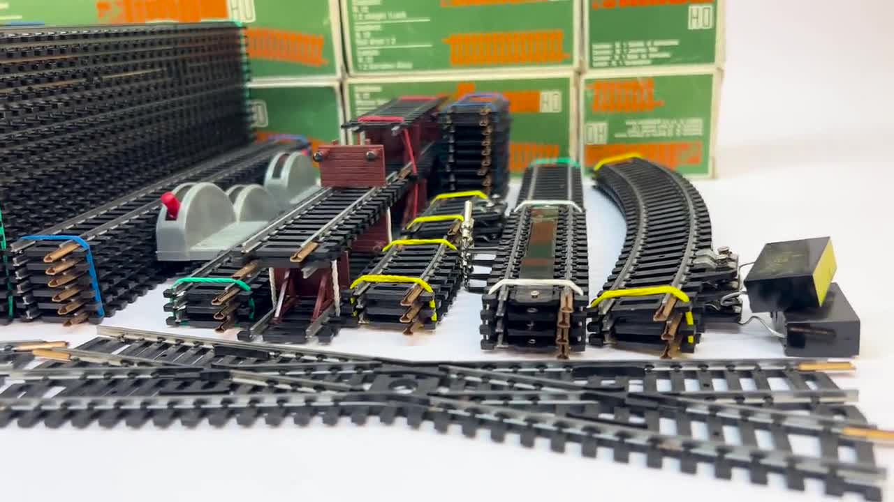 Vintage Lima HO 1:87 Railway Tracks & Accessories, Italy 80s. Code