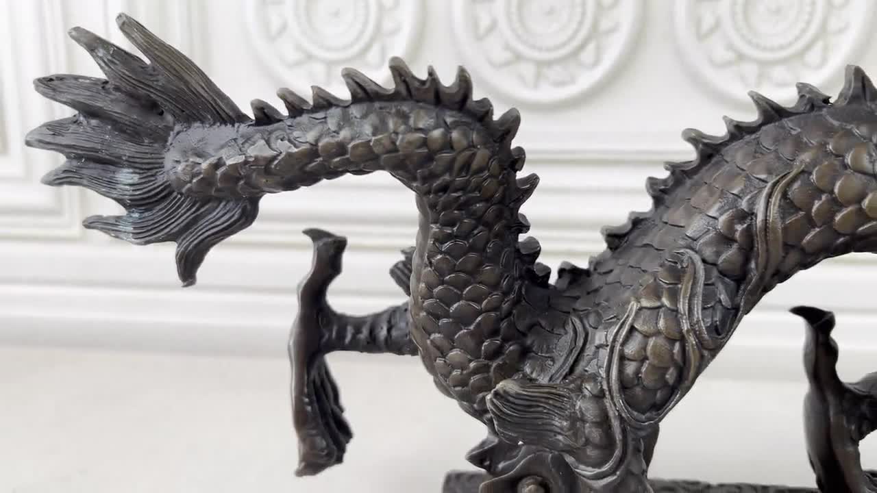 ヴィンテージの日本の龍のブロンズ彫刻：東洋のホームデコレーション