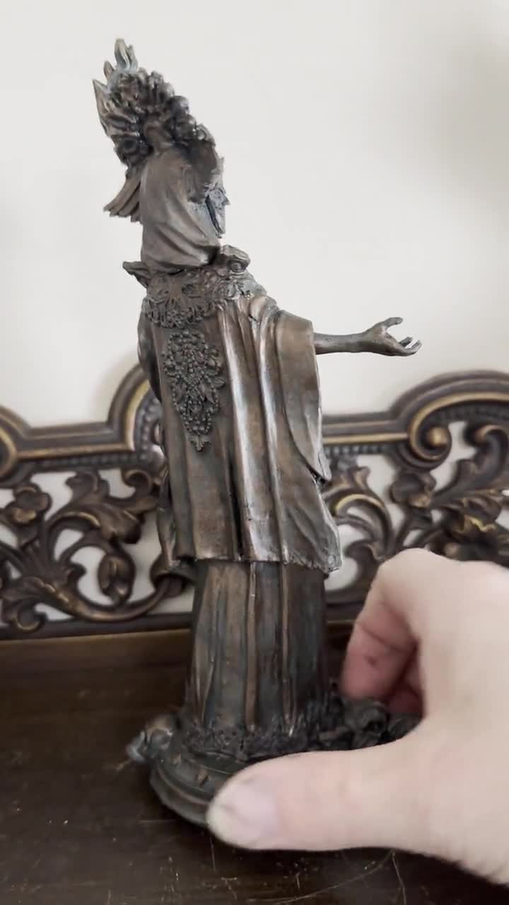 Hekate Göttin Statue Aus Harz – 18,8 Cm Hexen Altar Dekoration Für Magie & Spiritualität