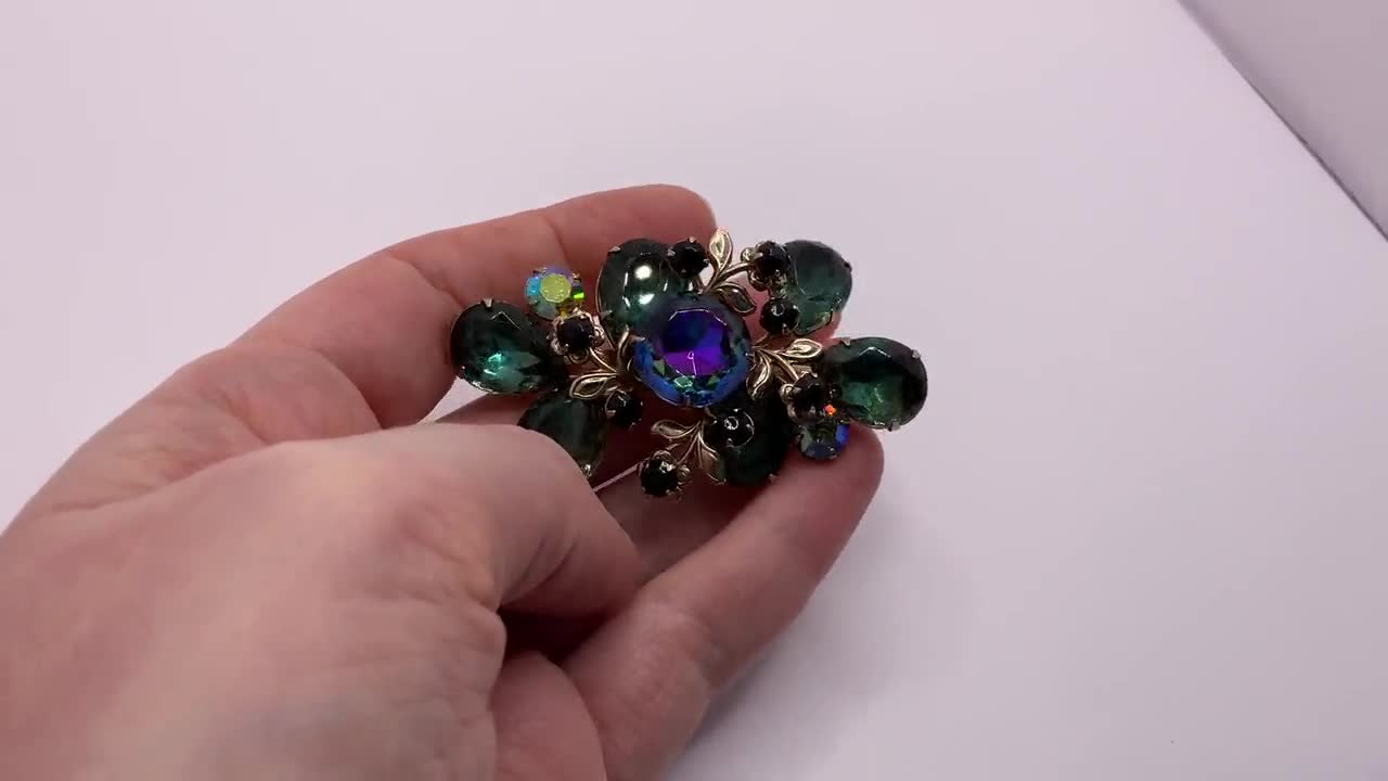 Vintage 1950s Rhinestone Brooch - Trichroic Glass - Purple