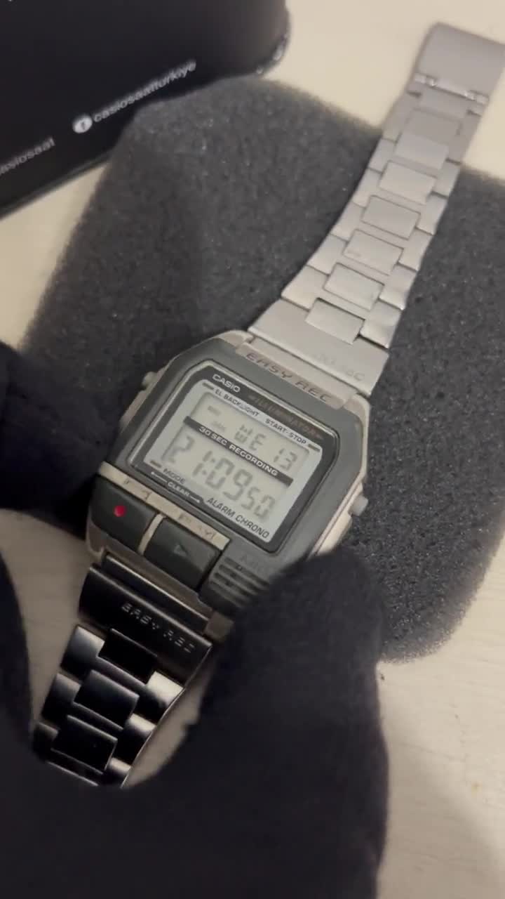希少‼️ CASIO Alarm-Chrono W-30 2x Casio W-30 Sanpei Gray And White Ultra Rare BOTH NO BEEP