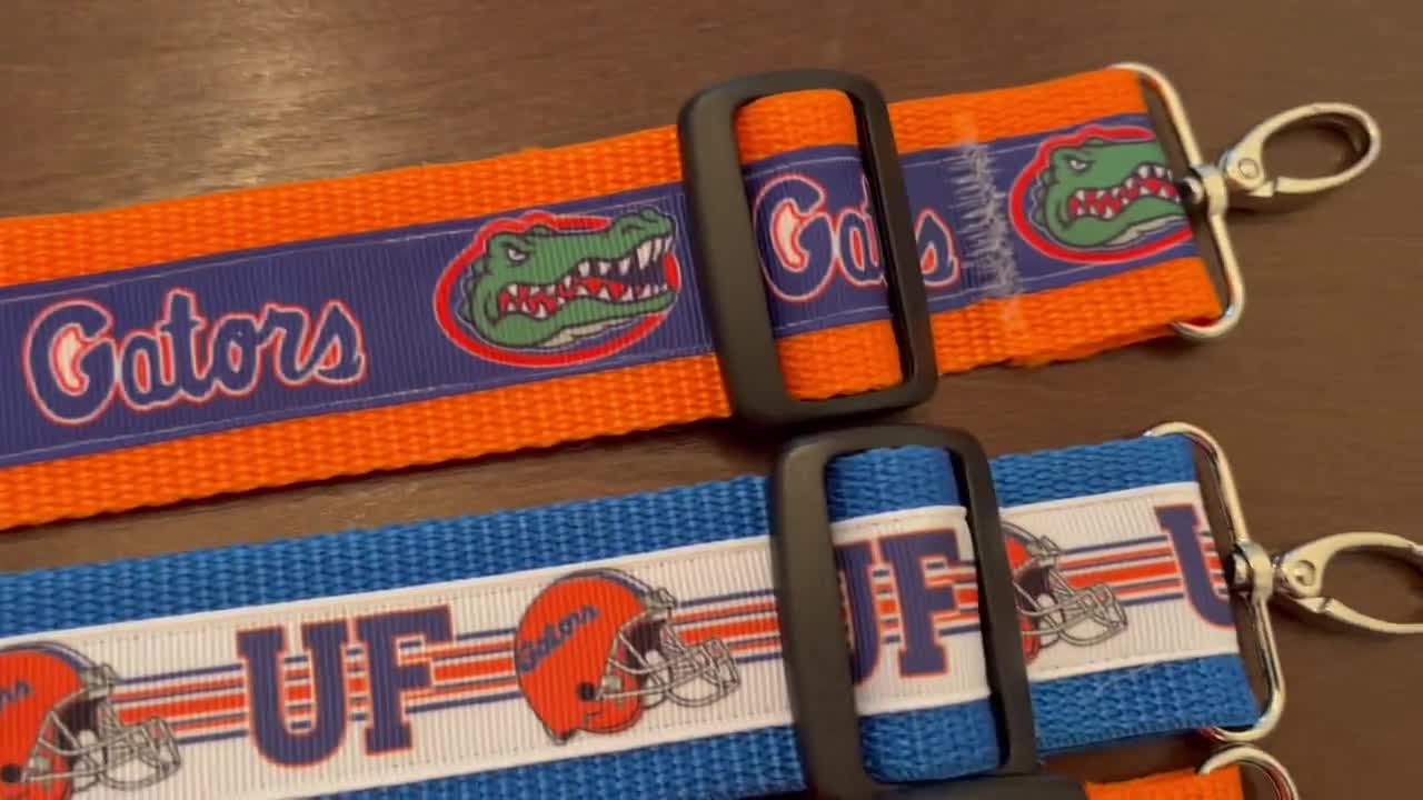 UNIVERSITY OF FLORIDA GATORS LOVE FOOTBALL KEY CHAIN CLIP FOR PURSE  BACKPACK FOB