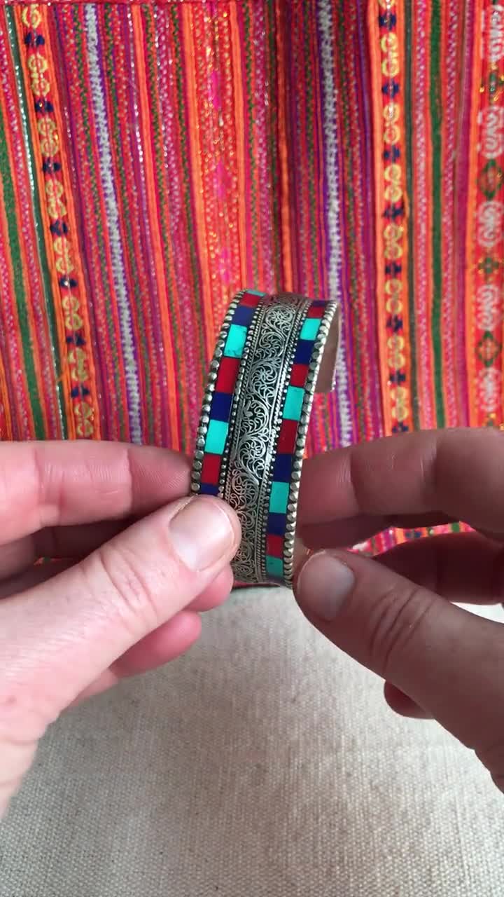 ネパール ターコイズ ラピスラズリ コーラル カフブレスレット