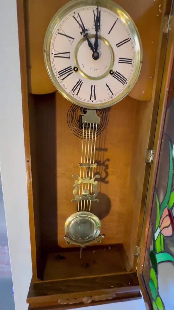 Antique 31 day clock standard time. Glass in bottom sold is now broke