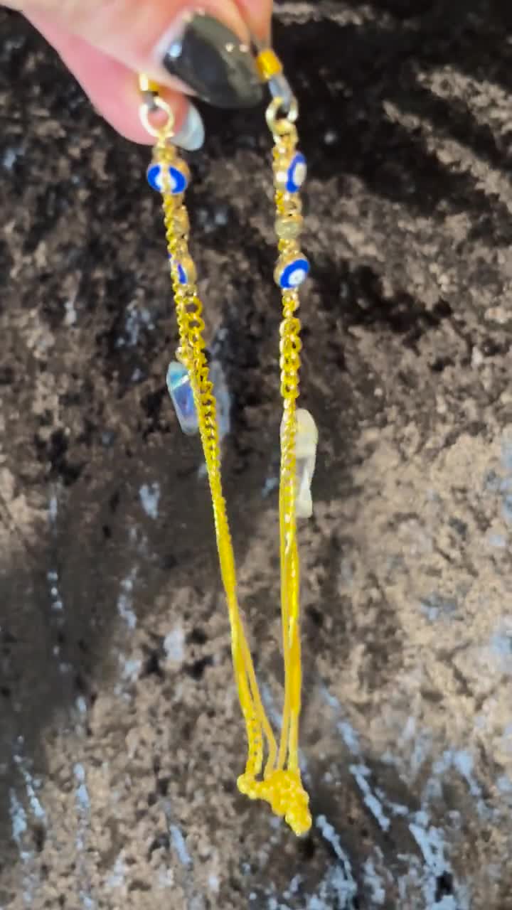 DOUBLE EYE SEE-Handmade Eye Glasses + Sunnies Snuggie Chain video poster