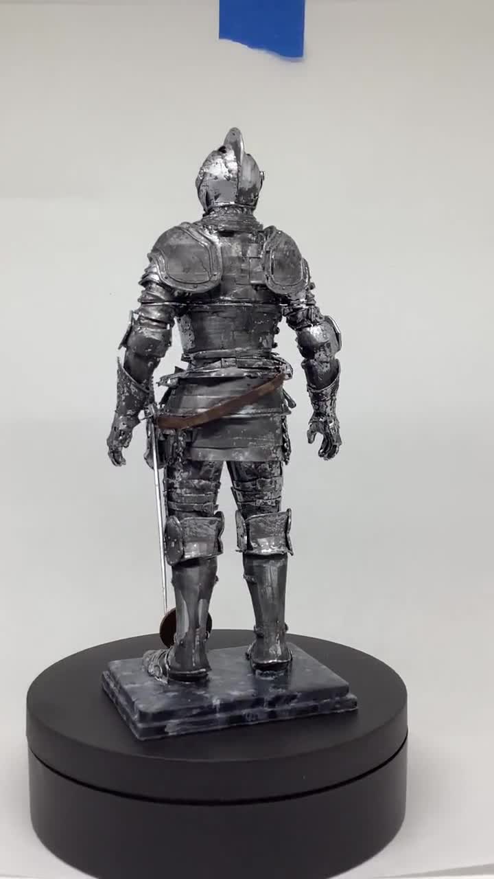 ミニチュア城用の鎧！（受注生産 - 1:12スケール） - Etsy 日本