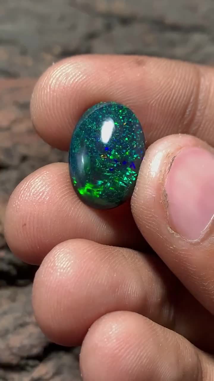 【１００円スタート】天然ファイヤーオパール ルース 4.30ｃｔ Yahoo!オークション -「オパール 母岩」の落札相場・落札価格