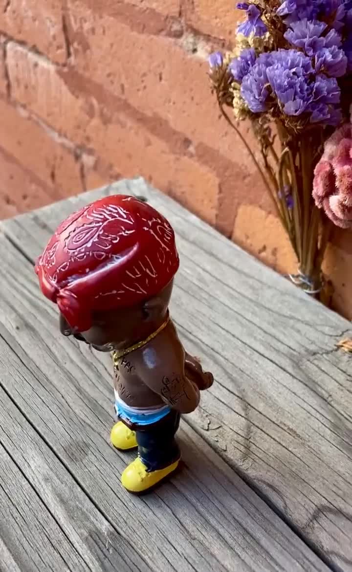 Handmade Tupac Figurine Collectible Item Statue Hip-hop Sculpture