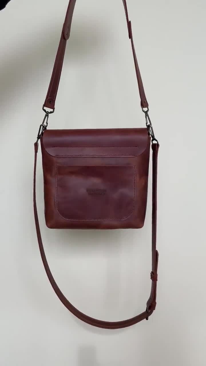 Anna Oiled Leather Crossbody Bag