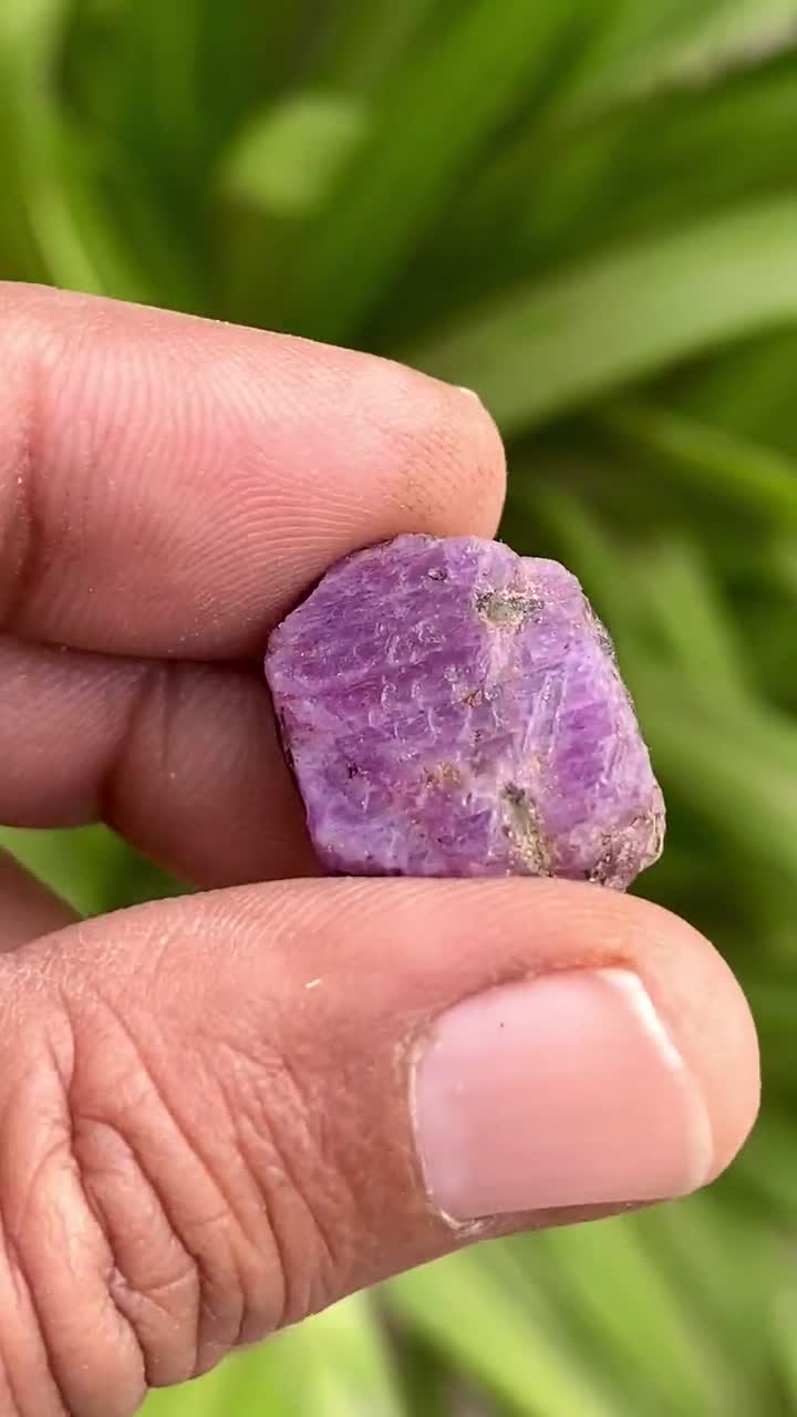 Natural Purple Ruby Specimen: Karnataka Healing Crystal, 36.15