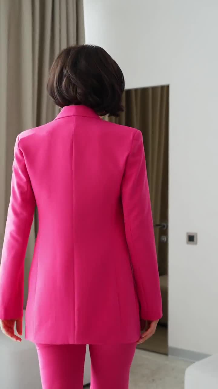 Tailleur Pantalon Et Manteau De Cérémonie En Soie Et Dentelle De Calais