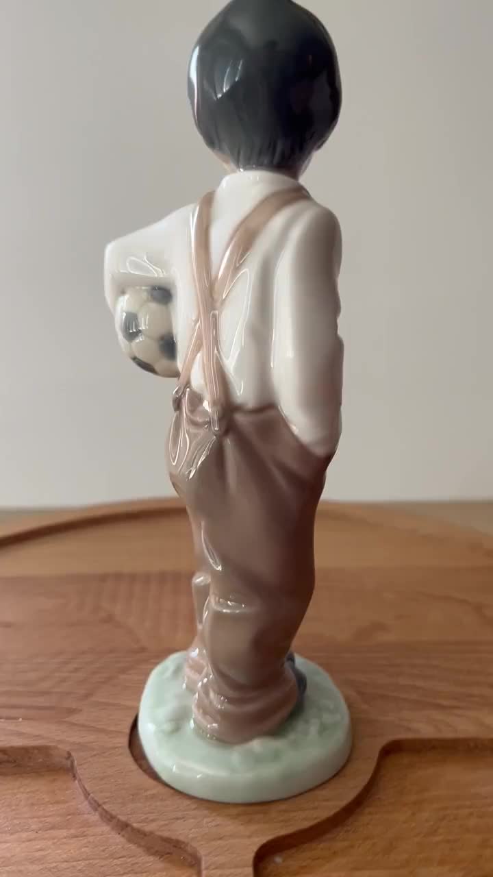 Vintage Lladro Porcelain Boy With Soccer Ball Figurine: NAO Daisa