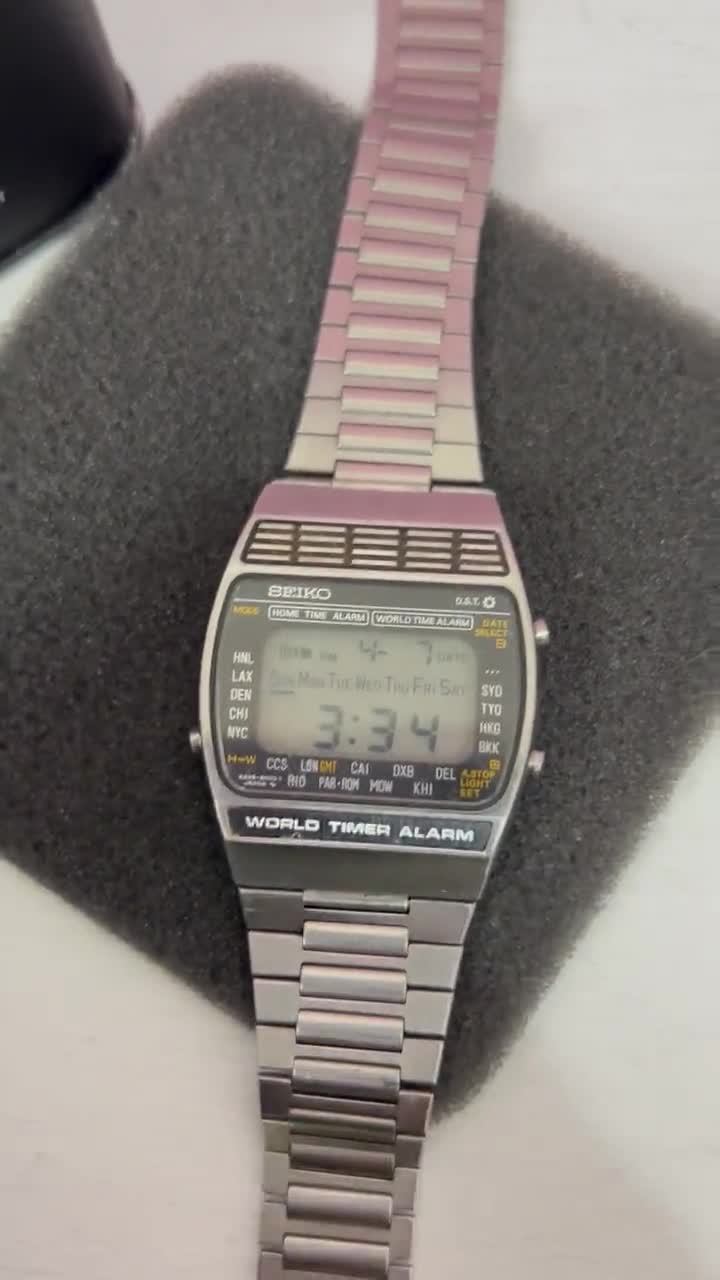 RARE Seiko World Time A239-5000 Stainless Steel Quartz Mens Watch