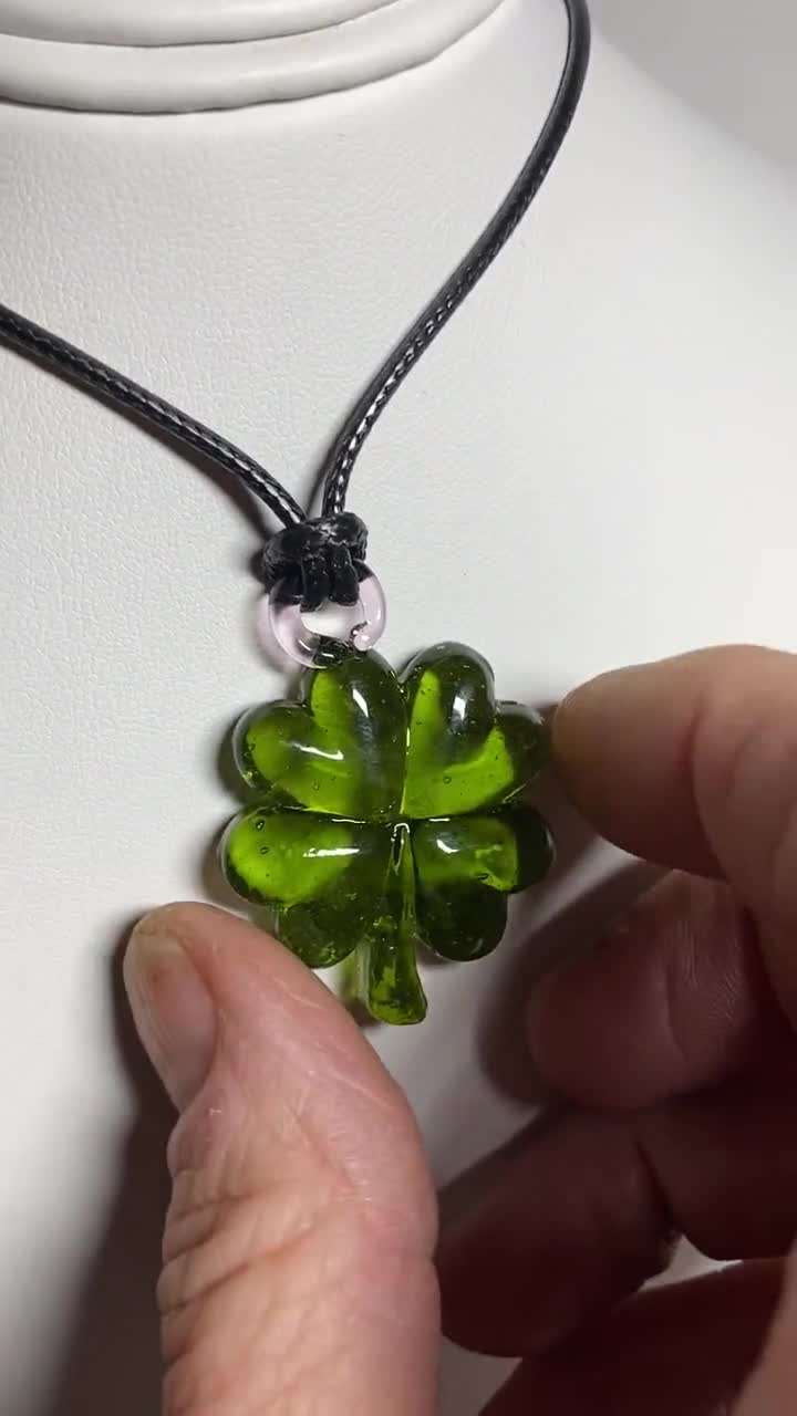 LIKGREAT Collana Quadrifoglio Portafortuna In Acciaio Inossidabile - Gioiello Irlandese San Patrizio