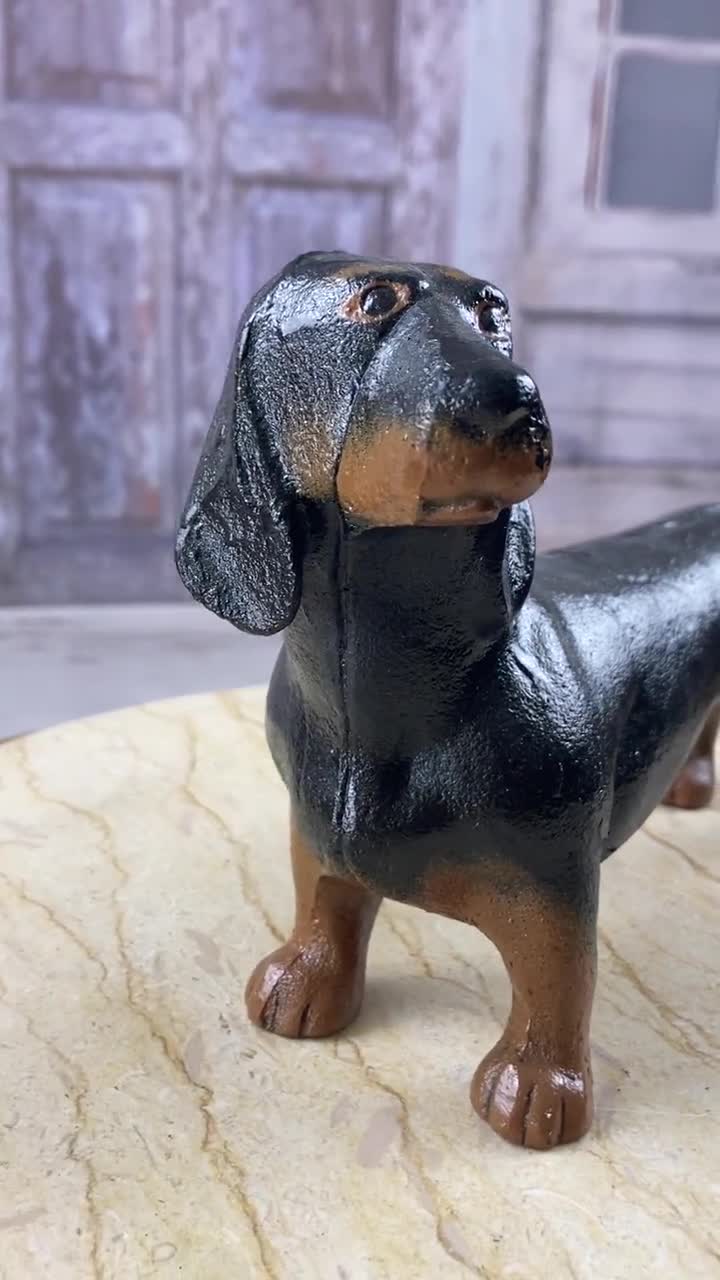 Cast Iron Dachshund Statue - Dog Sculpture - Beautiful Dachshund - Vintage  Statue - Home and Garden Decor - Gift Idea