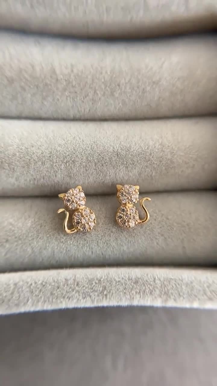 Amazon.com: 14K Yellow Gold Cz Small Cat Stud Earrings - 0.30in: Clothing,  Shoes & Jewelry