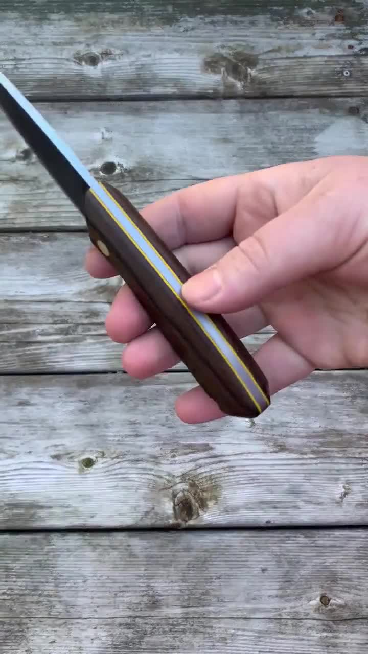 Ręcznie robiony nóż Bushcraft: stal wysokowęglowa 1084, rękojeść z cyrkonu video poster
